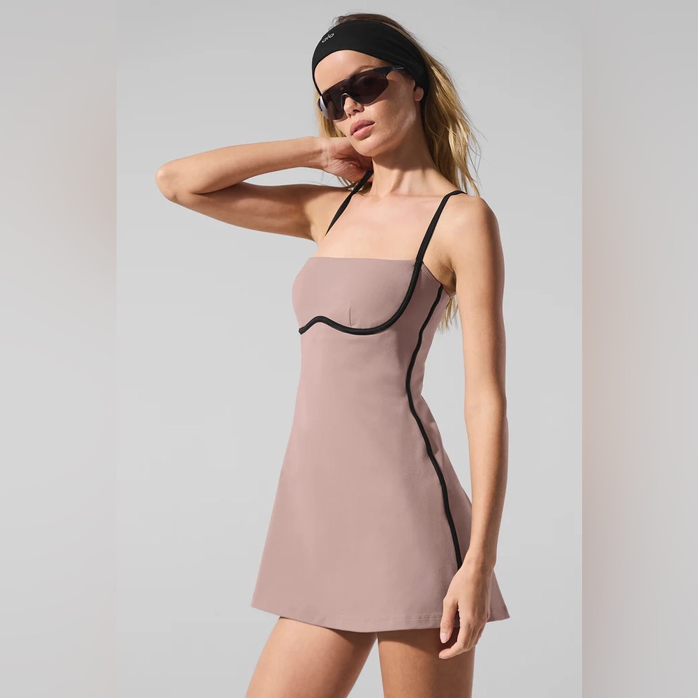 Airbrush Streamlined Dress - Taupe/Black - Picture 2 of 3